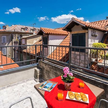 Rooftop City View Apartment In The Palace Walls Split Zewnętrze zdjęcie