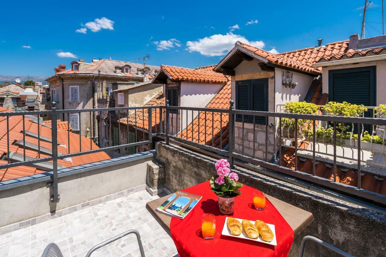 Rooftop City View Apartment In The Palace Walls Split Zewnętrze zdjęcie